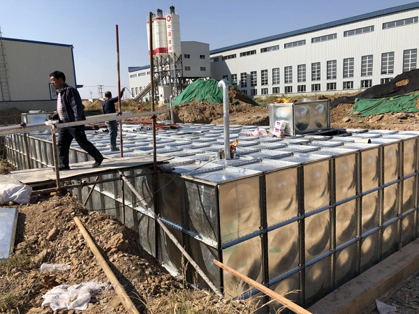 广安**** 农村、工地、绿化储水优选：源头地埋水箱，不占地还抗压耐用